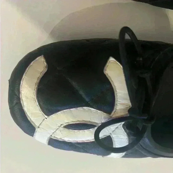 Chanel Cambon Quilted Double CC Ballet Flats - Picture 8 of 8